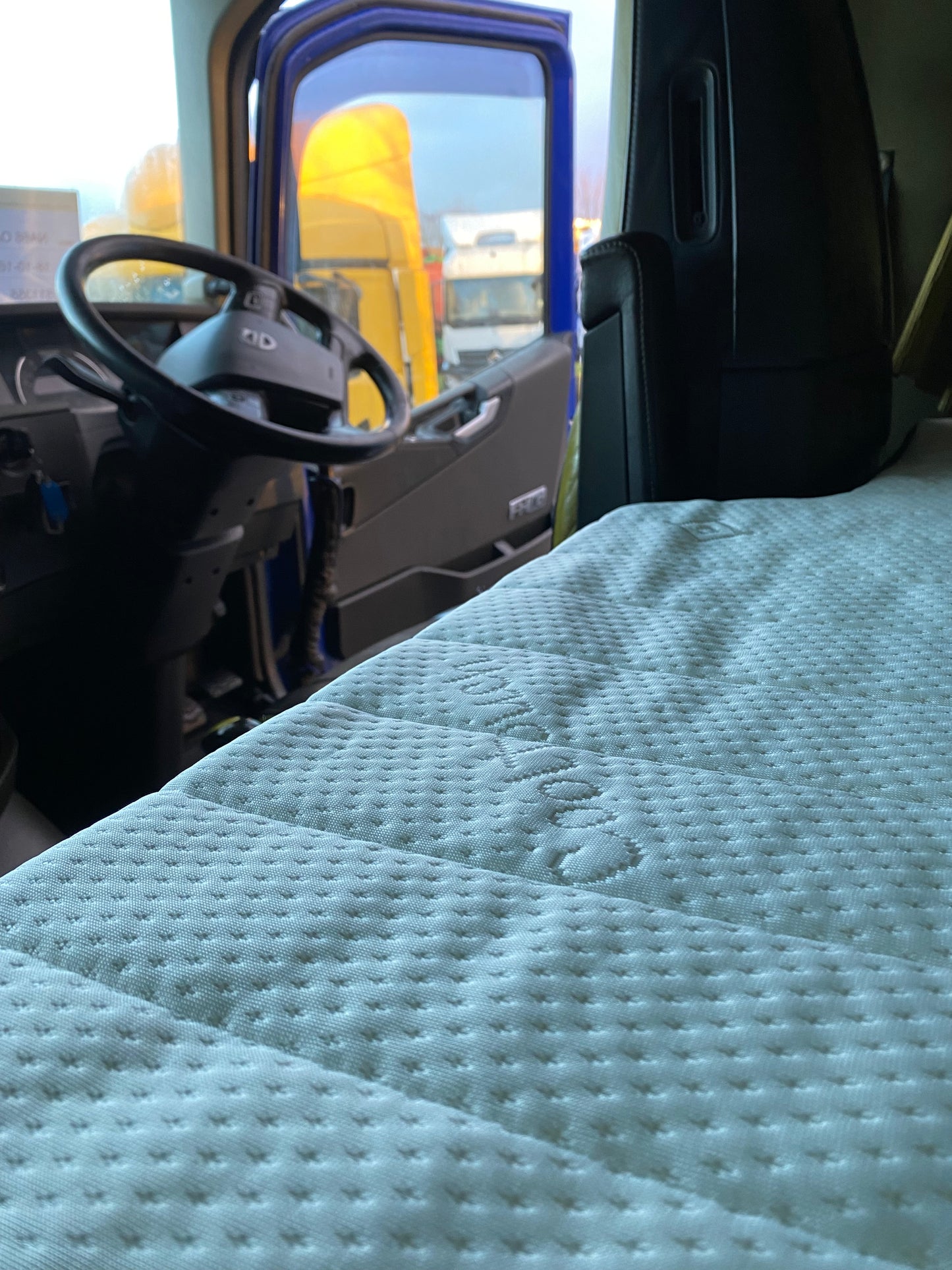 Volvo FH4 (2014-Present) - Truck Mattress - Left Hand Drive